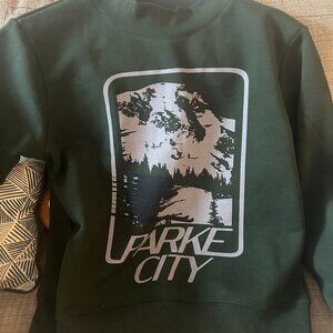 Parke crewneck sweatshirt/ Parke Sport Graphic Mockneck S/M size